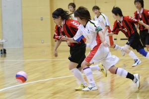 golrira shizuoka vs SFIDA 東部を拠点に活動するSFIDAは準決勝に進出。0-1で敗れはしたが強豪golriraを苦しめた。