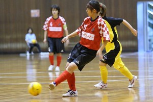 準決勝のこの試合では不発だったが、決勝ではハットトリックを記録した(10)久保田。