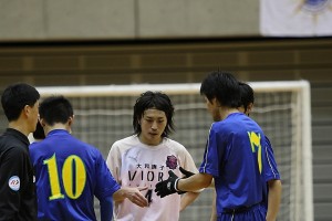 試合終了直後、求められた握手に答える大和撫子の野木(4)だが、その視線には力がなかった。結果として、プライアの強さをあらためて実感させられた試合となってはしまったが、大和撫子の戦いも見事だった。この試合と同時に行われていた【田原 vs ジュビロ】と共に、予選ラウンドのベストゲームと言えるだろう。