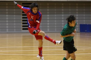 この試合2ゴールのイカイ板山(15)。1年を通してのチームへの貢献度は高いものがあったと思う。