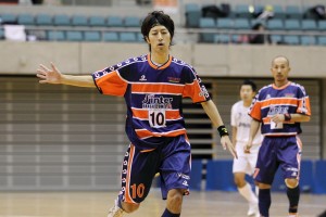 大会MVPに選出された田原の石野潤(10)。予選からの4試合すべてで貴重なゴールを奪っている。